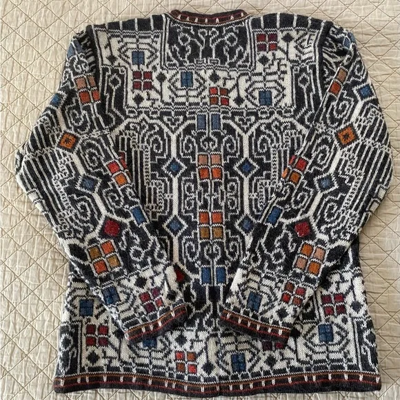 Peruvian Alpaca Wool Cardigan Sweater  by Intiwara - Tribal Geometric Pattern - Picture 7 of 10